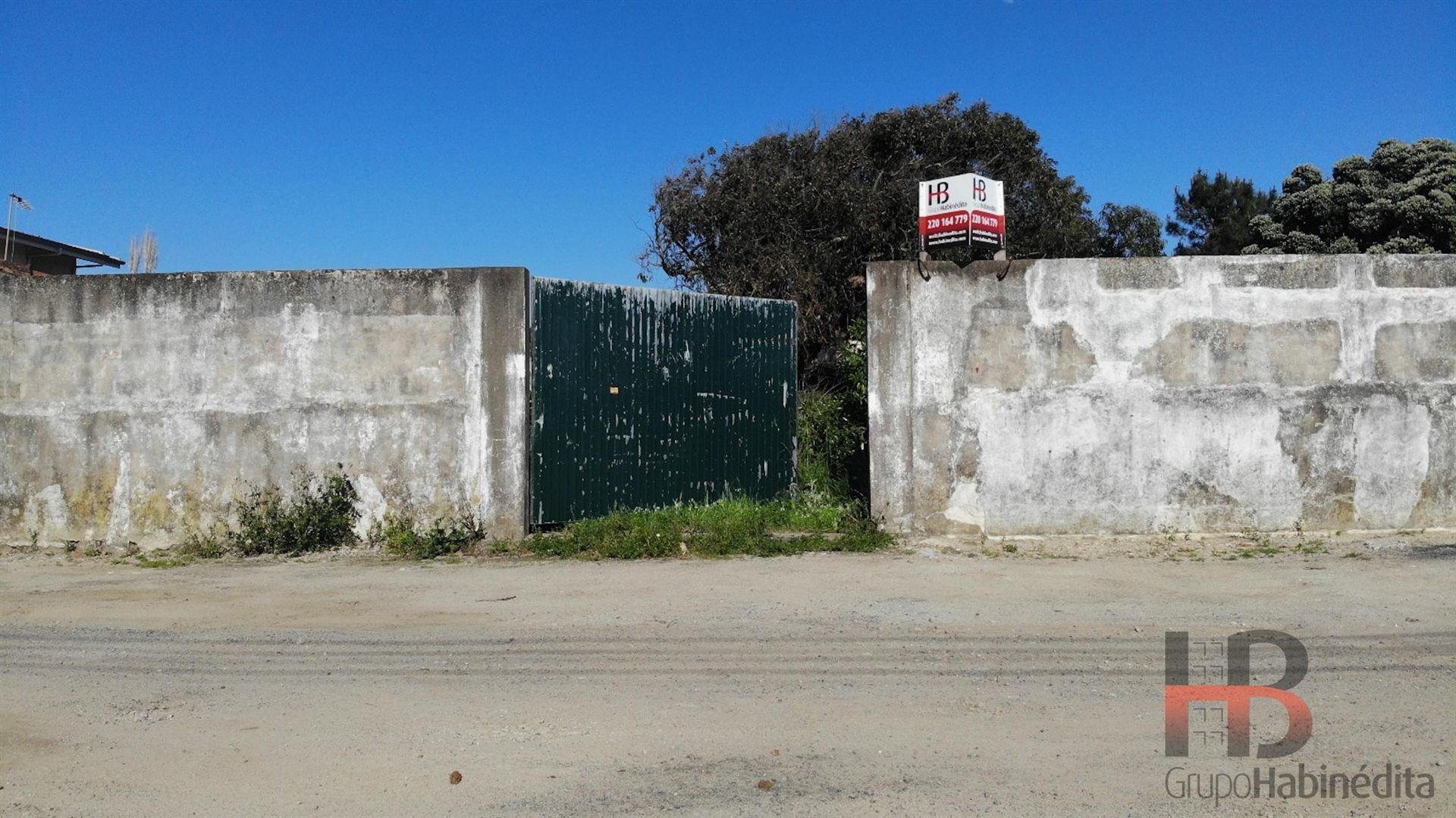 Land for sale in Vila Nova de Gaia, Portugal — €490,000