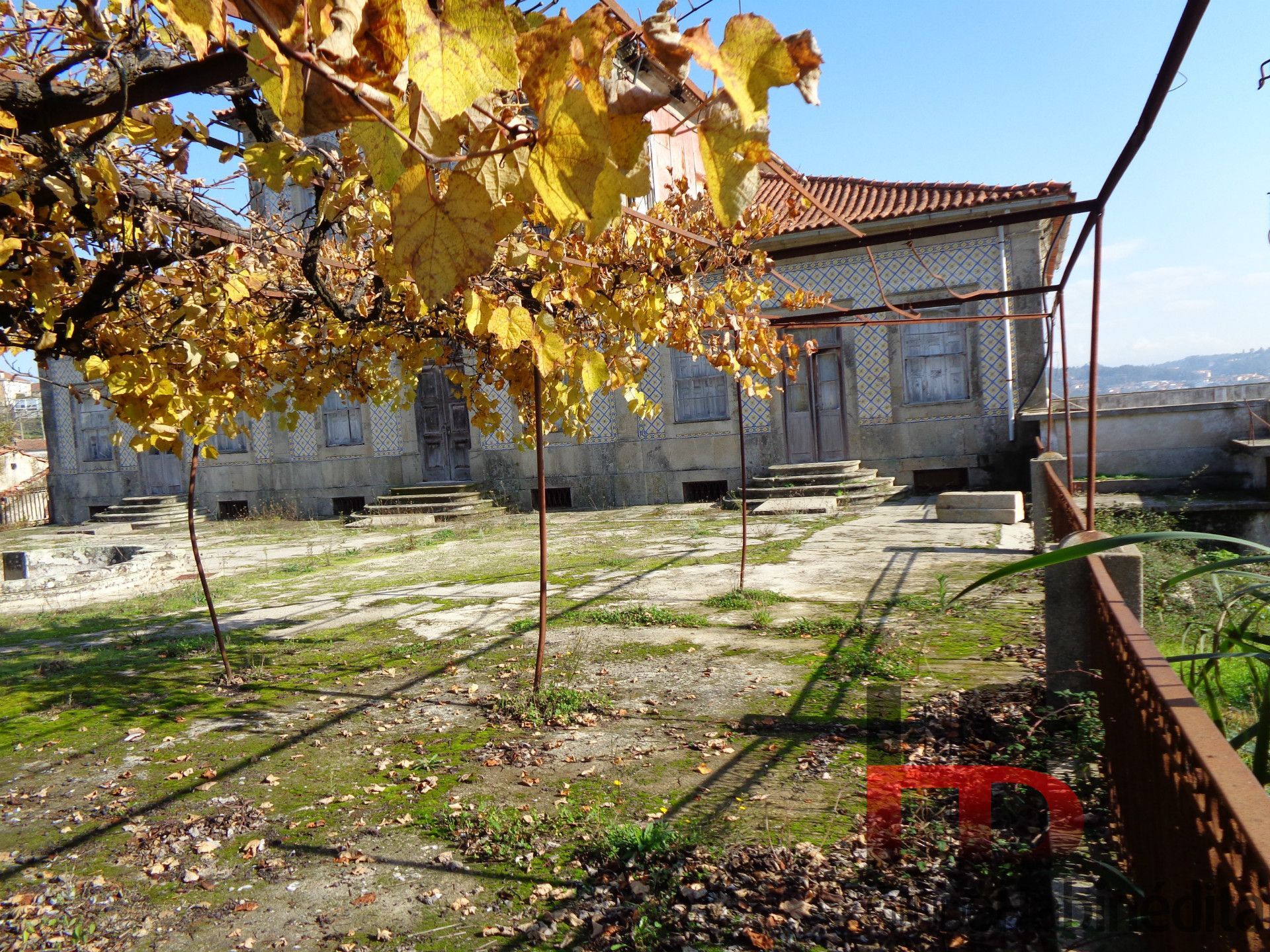 Stand, Aveiro, Santa Maria da Feira / Sell / Upon request / Ref